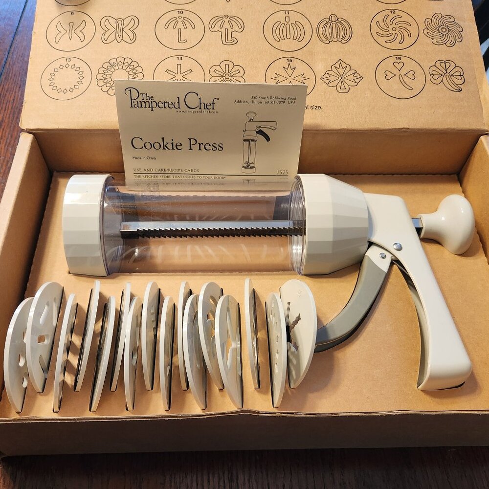 The Pampered Chef Cookie Press #1525 In Original Box